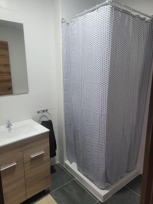 Apartamento Kuko Con Wifi Al Lado Metro Bilbao Exterior foto